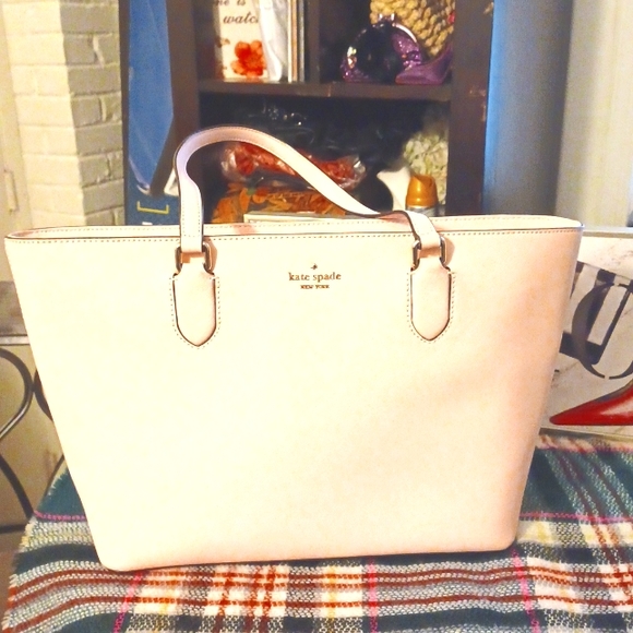 kate spade Handbags - Kate Spade Tote Bag/ Light Pink